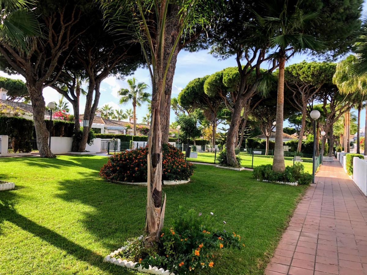 Apartamento Zinna Chiclana de la Frontera Luaran gambar